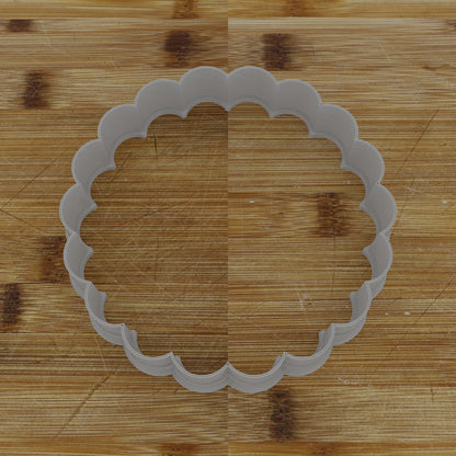 Wedding Cookie Cutter "&" | Personalized Cookie Cutter | Scalloped Circle
